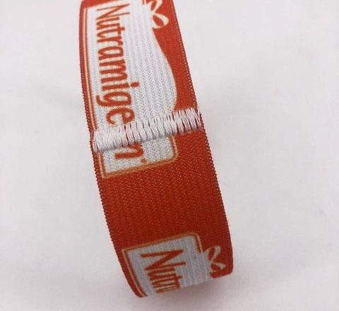 Bracelet avec boucle cousue, finition